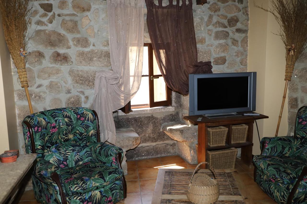 Casa Na Serra Da Estrela Melo Luaran gambar